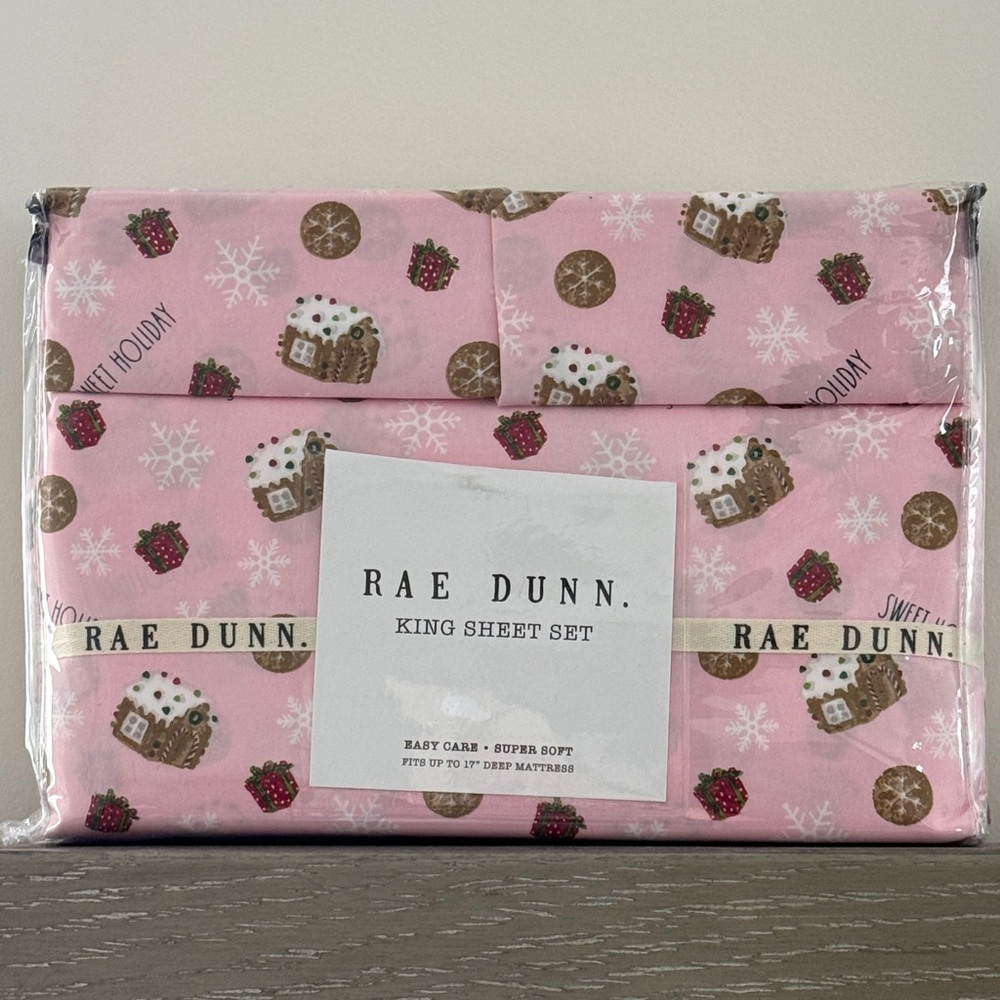 🎄❄️RAE DUNN HOLIDAY King Sheet Set 🍬🍭🎄Pink Gingerbread house snowflake
